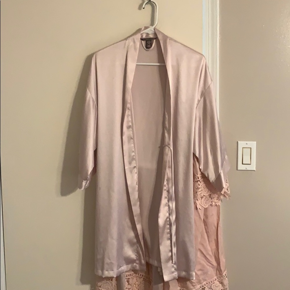 Bridesmaid Robe Bundle - Picture 4 of 5